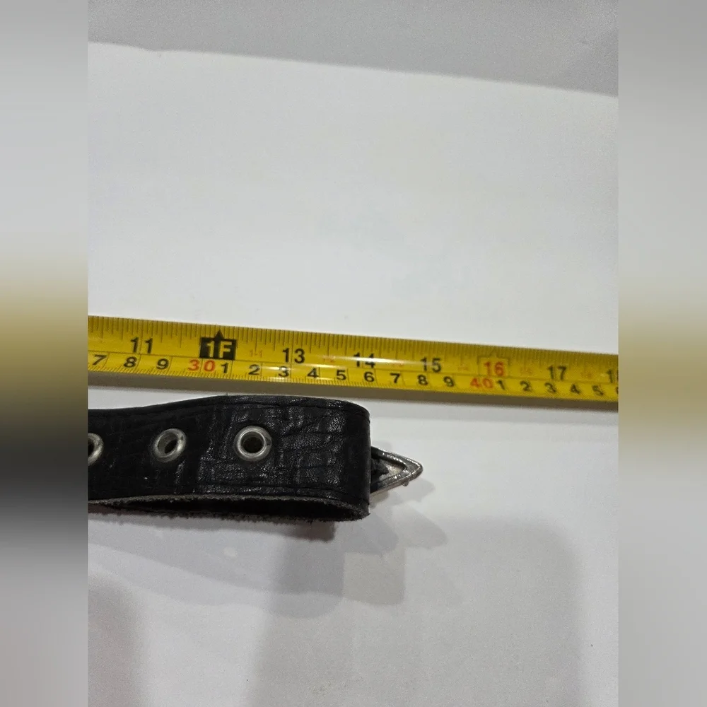 Levi's Dark Leather Belt with Silver Buckle Sz.28